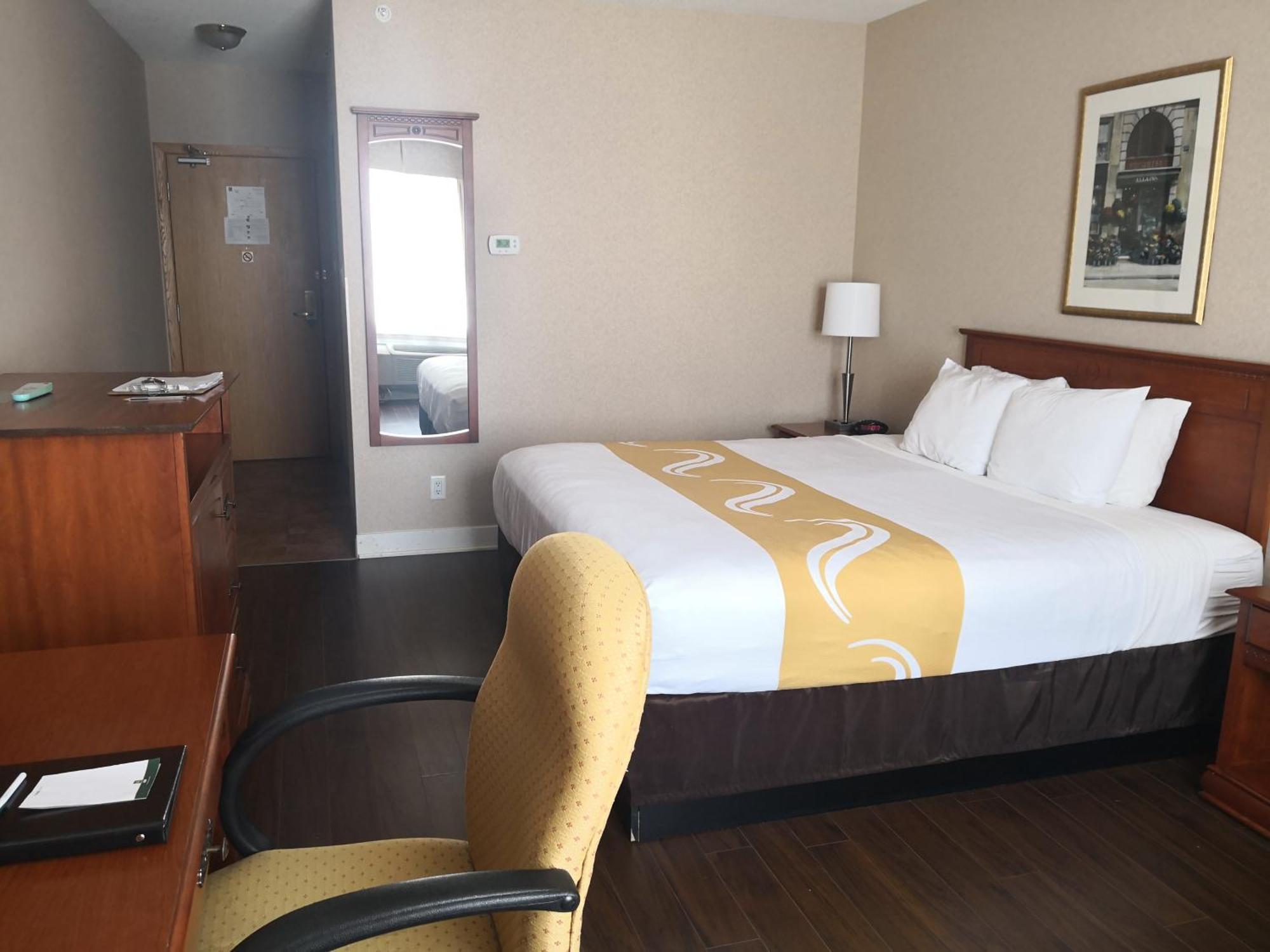 Quality Inn & Suites Hawkesbury Eksteriør bilde